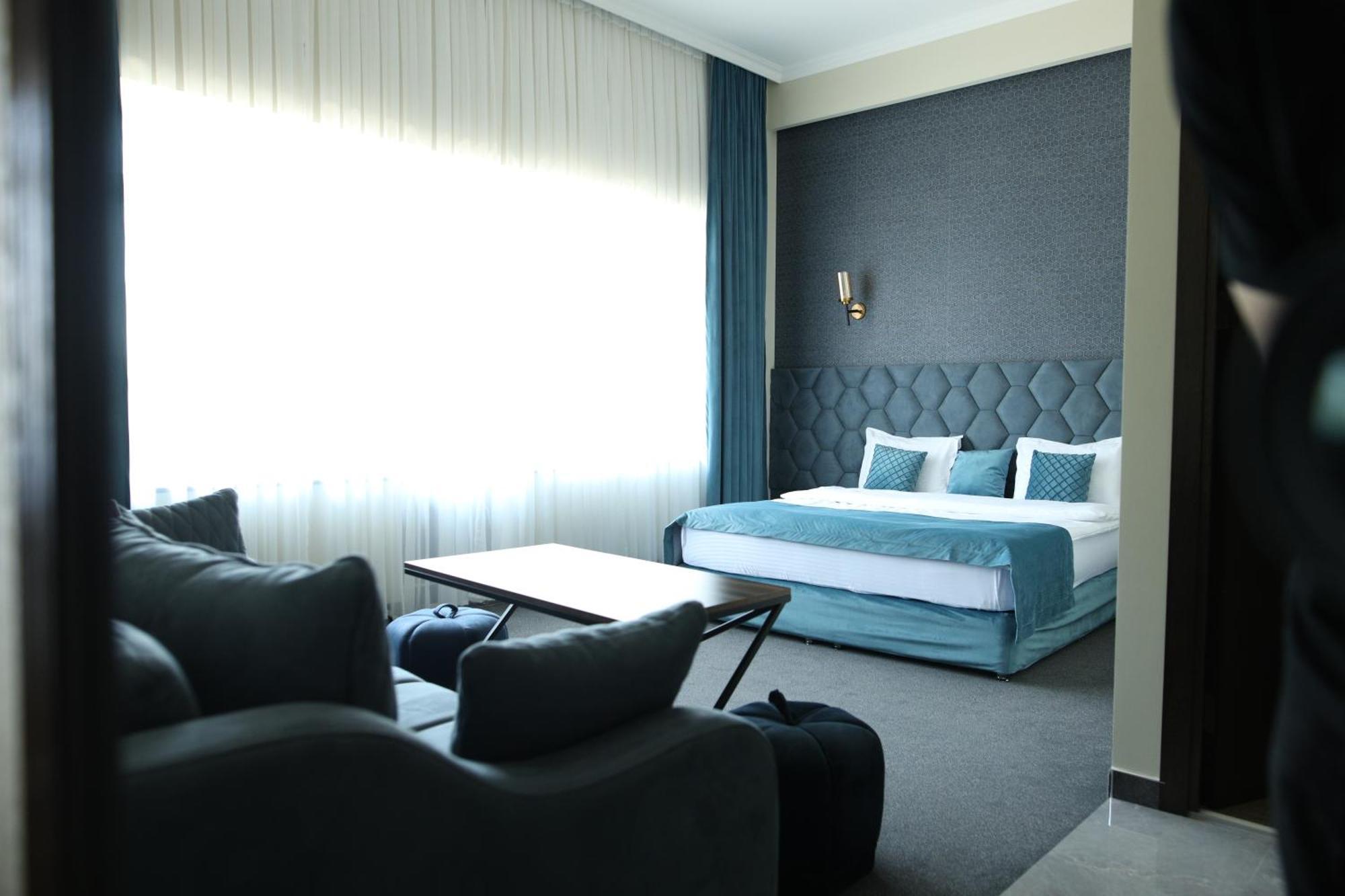 Bmg Hotel By Grigoryans Group Goris Exteriér fotografie