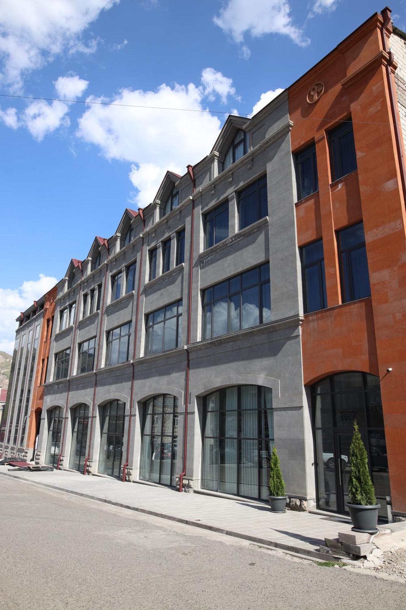 Bmg Hotel By Grigoryans Group Goris Exteriér fotografie